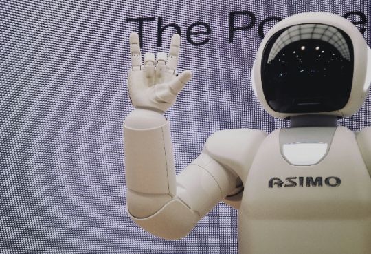 ROBOTIC